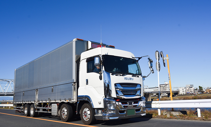 トラック・特殊車両に特化！創業55年の歴史ある整備工場です
